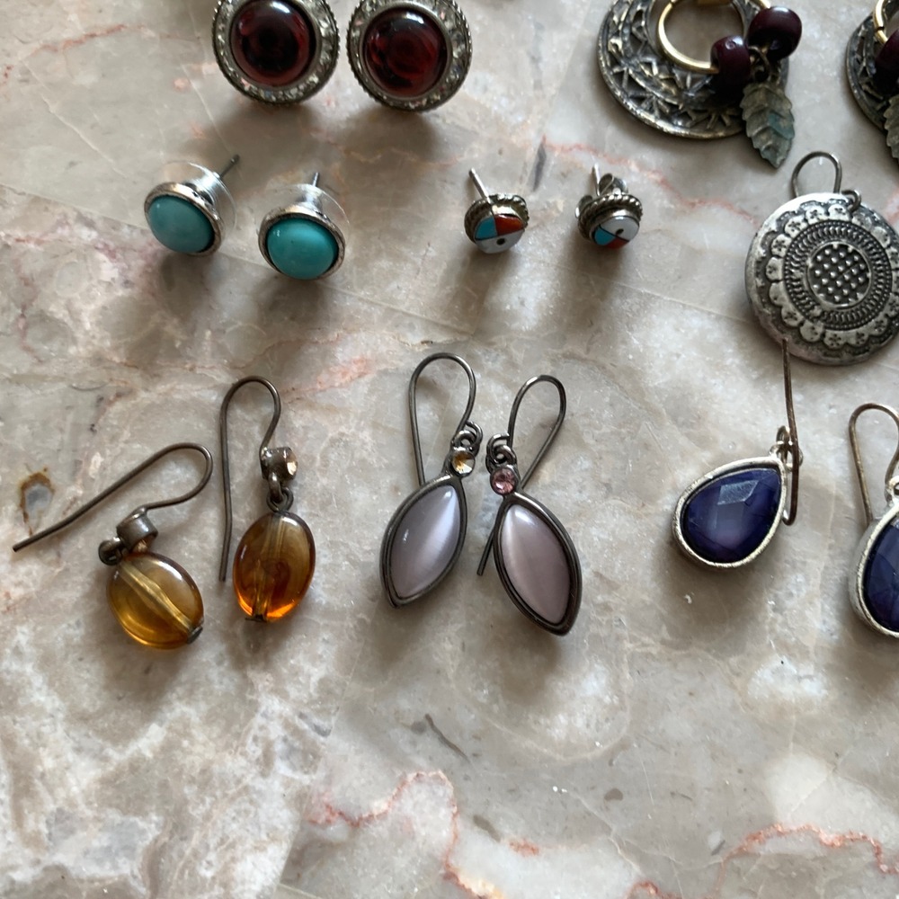 Vintage Boho Earring Lot 10 Pairs Mixed Metals Turquoise Red Blue Leaf Charms - Picture 6 of 8